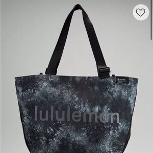 Lululemon Black and Gray Tote Bag
